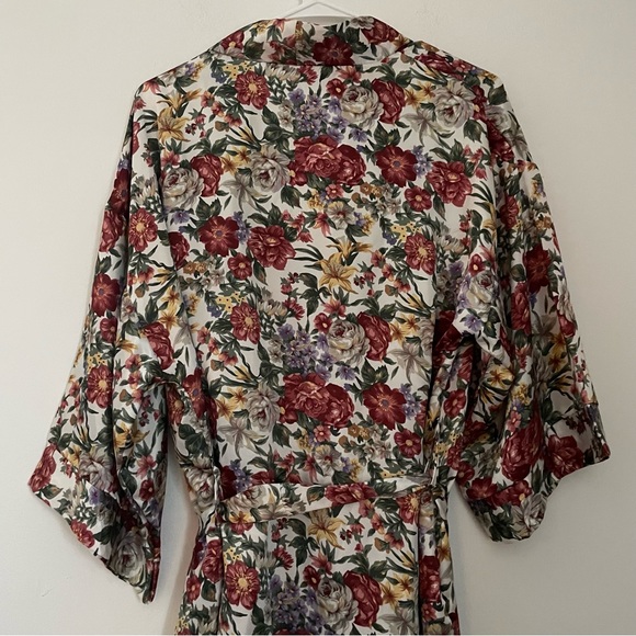 ET Vintage Set ERIKA TAYLOR Vintage 90s Silk Robe & Slip 2-Piece Set - Picture 7 of 16